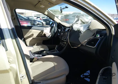 2011 Chrysler 200 Touring z USA, uszkodzony, nr VIN 1C3BC1FB7BN513089